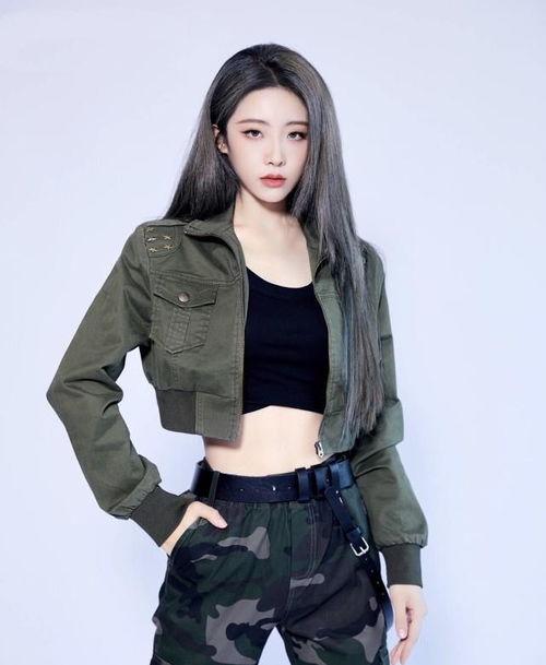 国模叶桐小视频,国模风采，魅力四溢