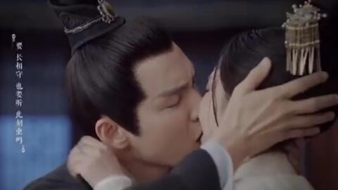 吻戏床大全视频强吻,揭秘热门吻戏床大全视频中的强吻瞬间