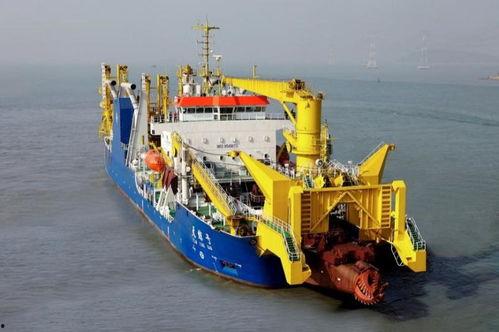 天鲸号巨型挖泥船视频,海上巨无霸的震撼展示